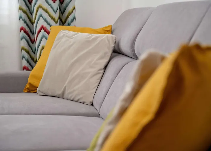 Spacious In With A Desk For Remote Work And A Balcony By Renters