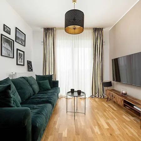 Spacious In With A Desk For Remote Work And A Balcony By Renters Apartman Wrocław