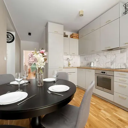 Spacious In Wroclaw With A Desk For Remote Work And A Balcony By Renters * Oporow