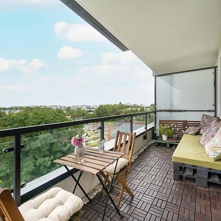 Spacious In Wroclaw With A Desk For Remote Work And A Balcony By Renters *